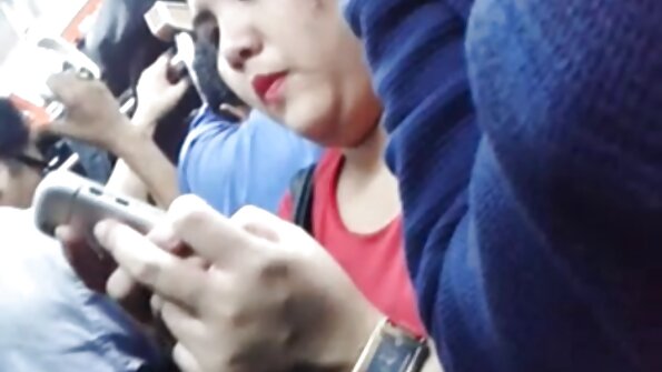 मुलगी ए-ग्रेड मिळवण्यासाठी कुबड्यासाठी शिक्षकाला गांड देते