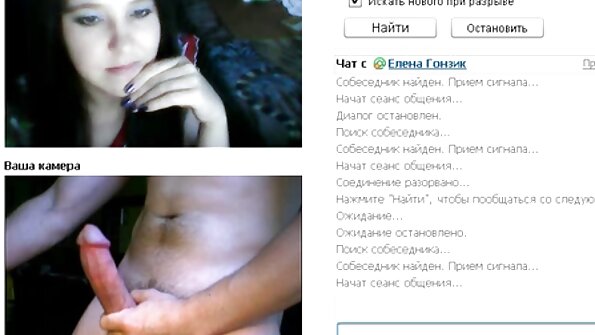 लहान बाळाला कॅमेराच्या लेन्सच्या आधी अॅनाली घेताना पाहिले जाते