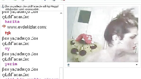 सुडौल सावत्र बहिण तिच्या नवीन स्टेपब्रोला एक कॅम प्रेक्षक पाहते म्हणून संभोग करते