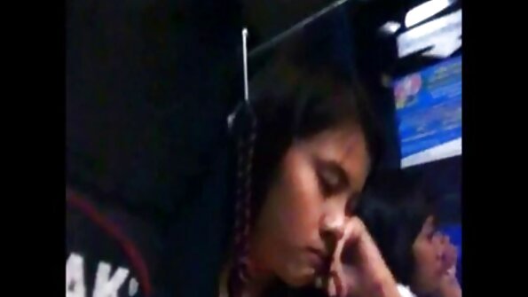 खडबडीत प्रेम मित्रांसोबत तळघर मध्ये मसालेदार गँगबॅंग आहे