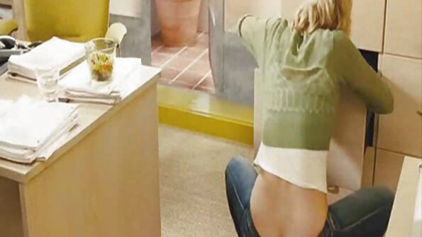 यासारख्या टिट्टींना कडक लंडने चोखणे आवश्यक आहे