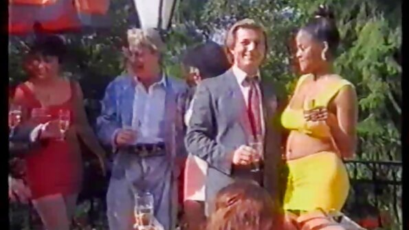 आई तेलकट अप मोठा लंड गुदद्वारासंबंधी सेक्स साठी वर मिळते